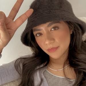 Meet your Posher, Denelle